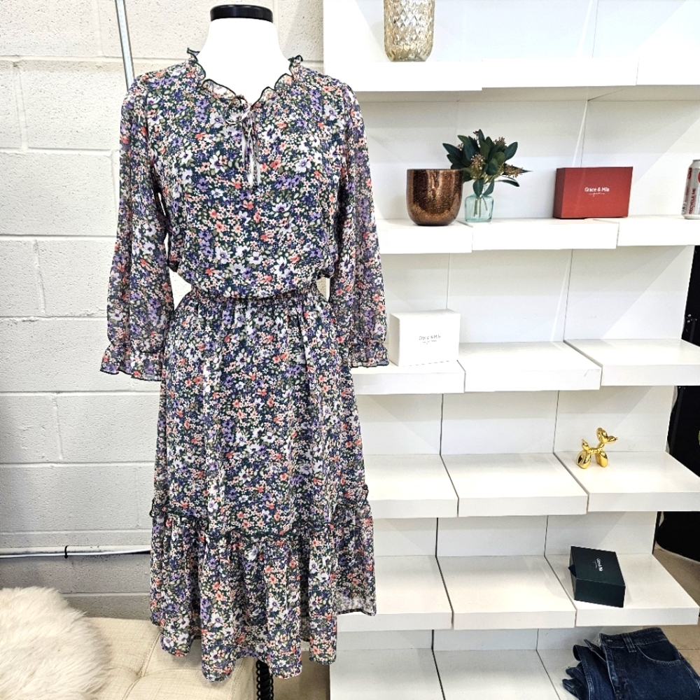 NWT Floral longsleeve dress